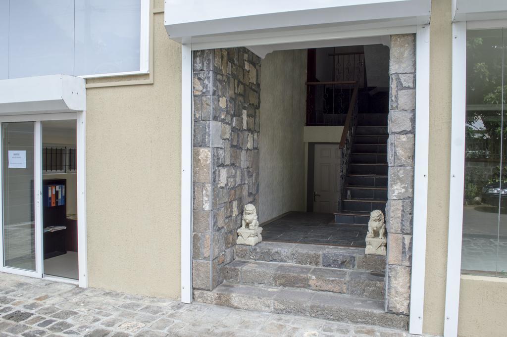 Vintage Lodge Quatre Bornes Exterior photo